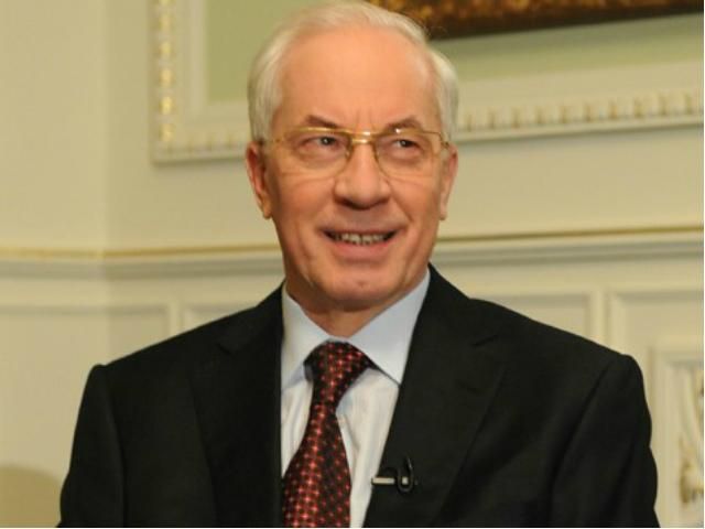 Азаров запевняє, що "все у країні нормально" Азаров запевняє, що "все у країні нормально"