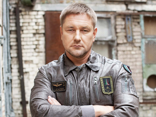 Янукович вручил Стогнию звание "заслуженного журналиста" Янукович вручил Стогнию звание "заслуженного журналиста"