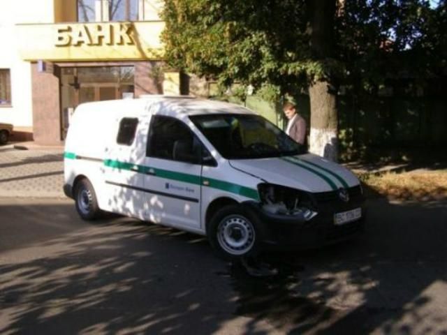 В Киеве неизвестные напали на инкассаторов