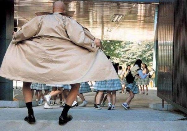 У Донецьку затримали ексгібіціоніста, який лякав школярок У Донецьку затримали ексгібіціоніста, який лякав школярок