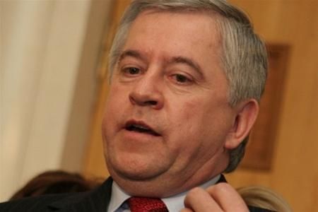 Кінах: Україні загрожує глибока економічна криза Кінах: Україні загрожує глибока економічна криза