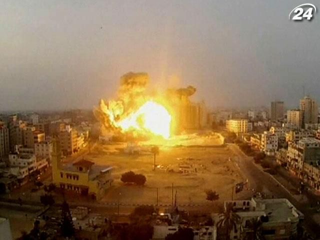 Израиль продолжает бомбить Сектор Газа