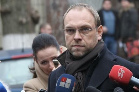 Власенко: Тимошенко призвала оппозиционеров отменить новый УПК Власенко: Тимошенко призвала оппозиционеров отменить новый УПК