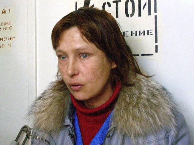 Нетвереза мати Оксани Макар побилася у барі, – правозахисниця