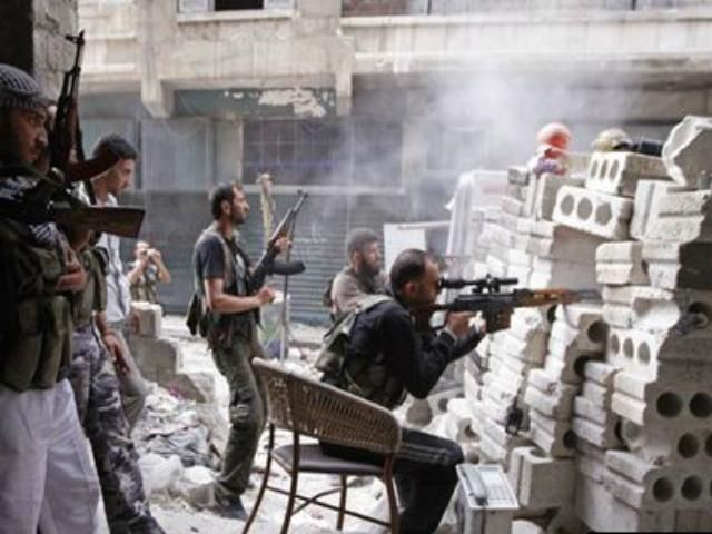 В Сирии повстанцы захватили базы возле Дамаска В Сирии повстанцы захватили базы возле Дамаска