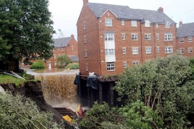 Великобританию предупредили о самом масштабном в ее истории наводнении