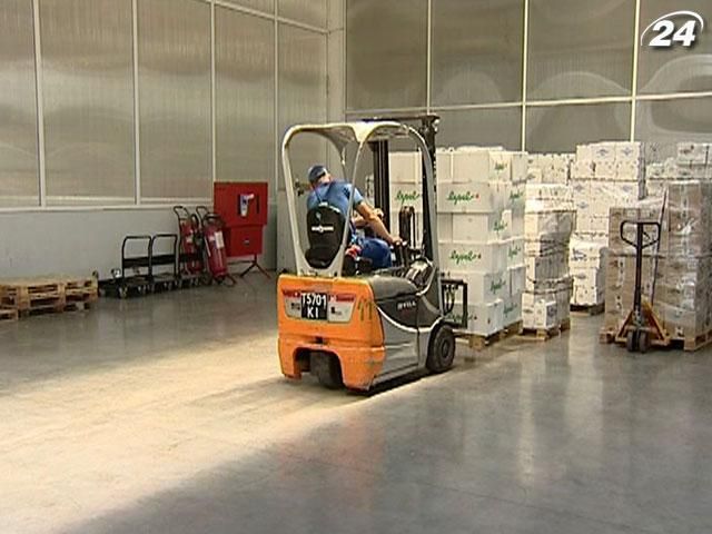 Правительство готовит введение дополнительного таможенного сбора Правительство готовит введение дополнительного таможенного сбора