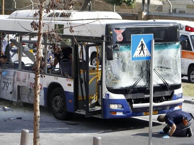 В Тель-Авиве взорвали автобус (Фото)