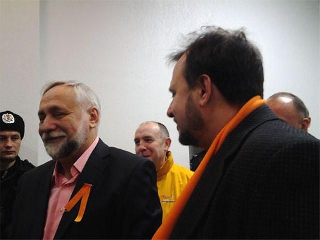 Луценко вспомнил, как Ющенко во время Майдана молился на икону казака Мамая Луценко вспомнил, как Ющенко во время Майдана молился на икону казака Мамая