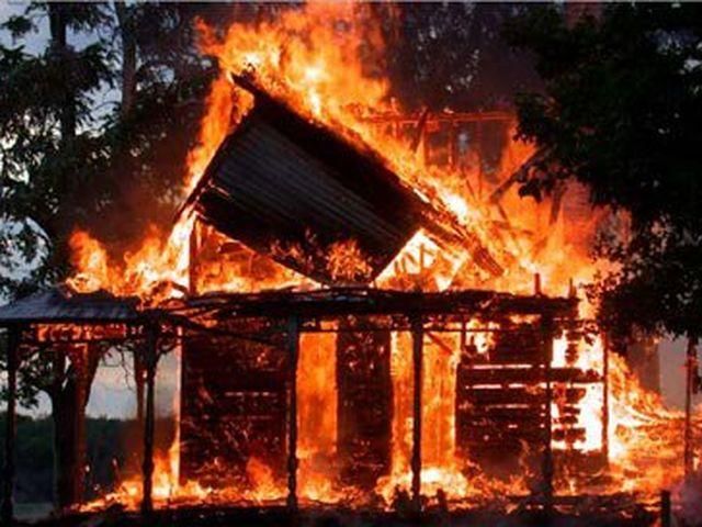 Четверо осіб згоріли під час пожежі під Москвою Четверо осіб згоріли під час пожежі під Москвою