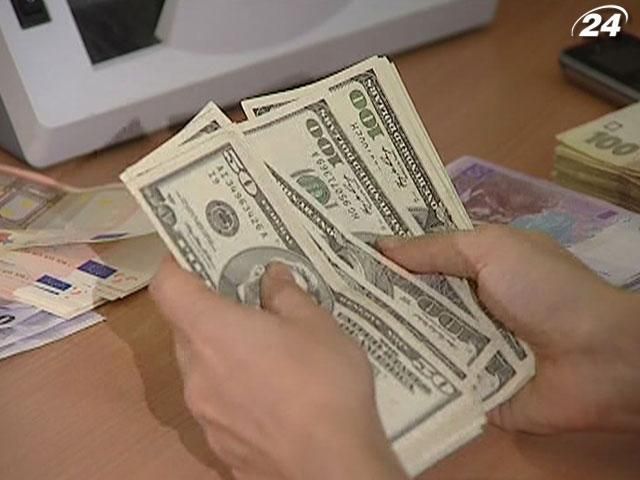 НБУ пропонує кримінальну відповідальність для “валютників”