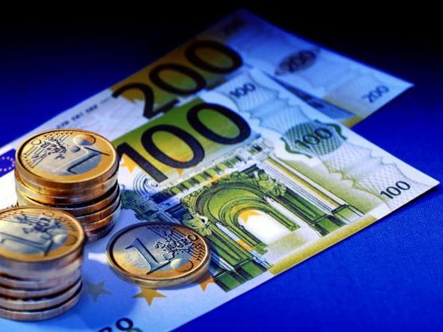 Украинцы начали сдавать на 50% больше валюты