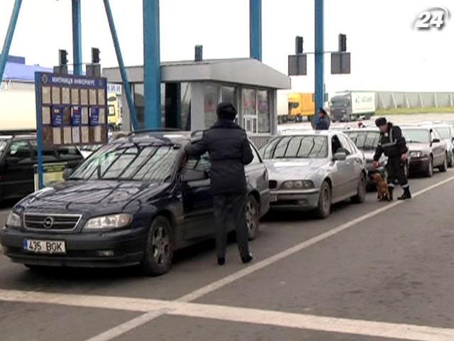 На українсько-польському кордоні утворилися черги через "фотосесію"