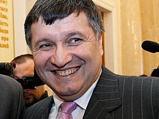 Аваков может безнаказанно вернуться в Украину Аваков может безнаказанно вернуться в Украину