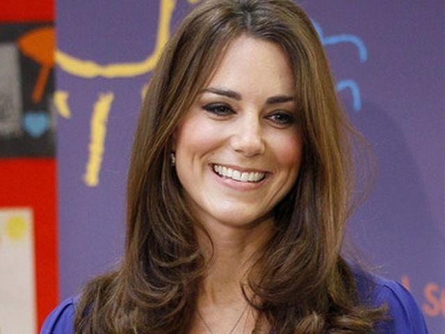 Редактор газеты уволился из-за фотографии обнаженной Кейт Миддлтон Редактор газеты уволился из-за фотографии обнаженной Кейт Миддлтон