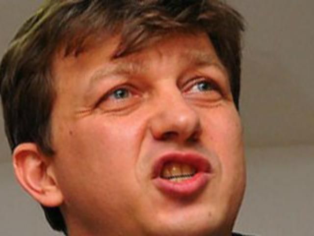 Нардеп: Русификация оберток ударила по имиджу Порошенко Нардеп: Русификация оберток ударила по имиджу Порошенко