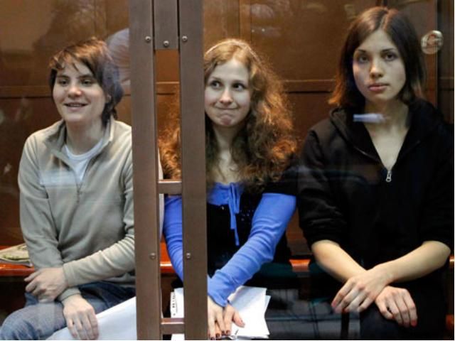 Pussy Riot номінували на звання "Людина року" за версією Time Pussy Riot номінували на звання "Людина року" за версією Time