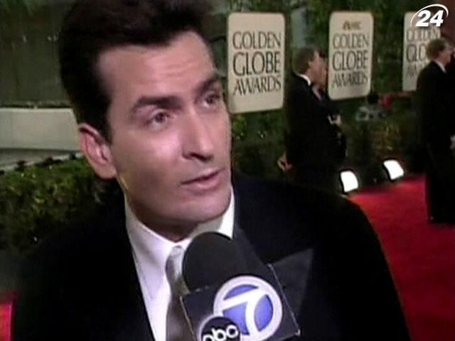 Чарлі Шин роздає гроші, зароблені за "Дуже страшне кіно - 5" Чарлі Шин роздає гроші, зароблені за "Дуже страшне кіно - 5"