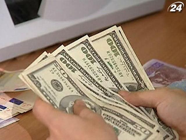На руках у украинцев менее 50 миллиардов долларов, - чиновник НБУ На руках у украинцев менее 50 миллиардов долларов, - чиновник НБУ