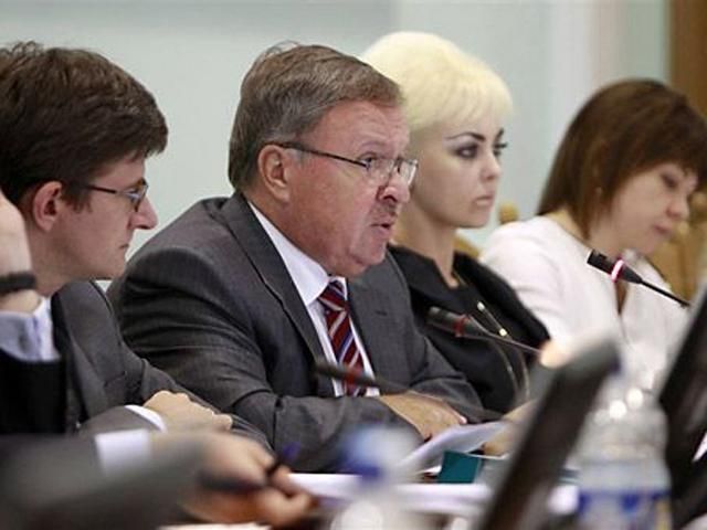 Яценюк, жены Луценко и Кличко официально стали депутатами