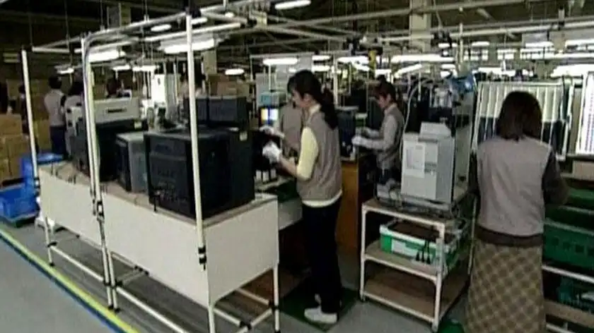 Samsung розкритикували за порушення трудового законодавства Samsung розкритикували за порушення трудового законодавства