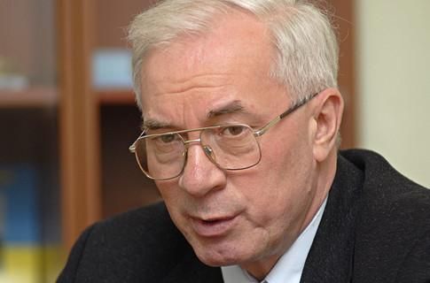 Азаров та міністри, які стали нардепами, написали заяви про відставку