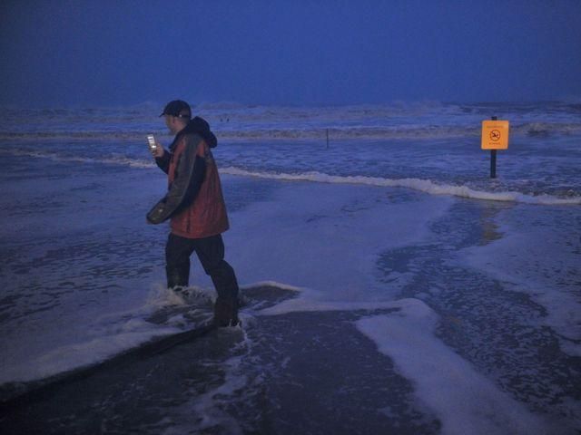 Снігопади та торнадо обрушились на Європу Снігопади та торнадо обрушились на Європу