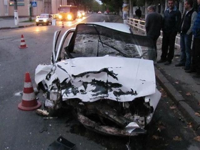 Жертвами аварії в Миколаївській області стали чотири особи Жертвами аварії в Миколаївській області стали чотири особи