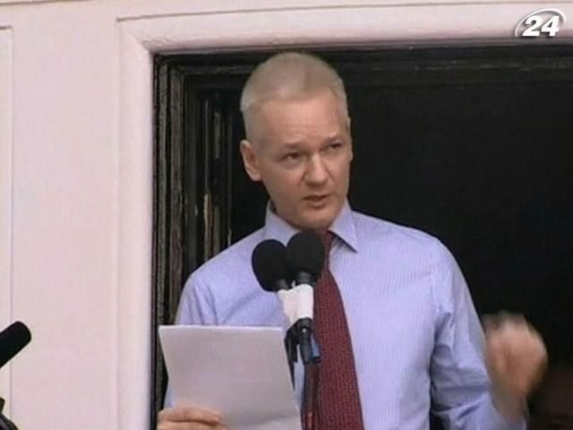 Здоров'я Джуліана Ассанжа під загрозою Здоров'я Джуліана Ассанжа під загрозою