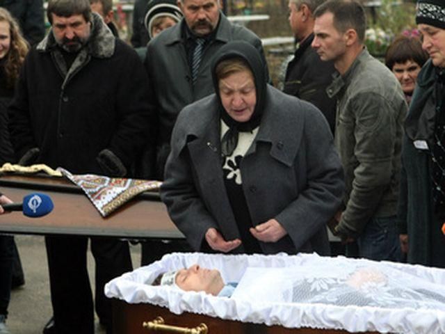 Мать Мазурка признала, что похоронила своего сына Мать Мазурка признала, что похоронила своего сына