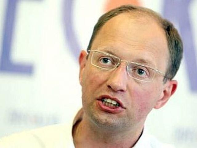 Яценюк каже, що тюремники розпочали тортури над Луценком Яценюк каже, що тюремники розпочали тортури над Луценком