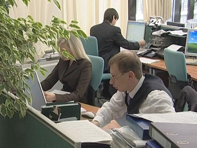 Експерти: У 2013 році банки здебільшого видаватимуть невеликі кредити Експерти: У 2013 році банки здебільшого видаватимуть невеликі кредити