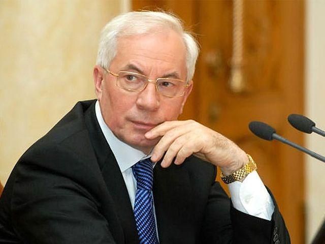 Азаров переконує: Купуватиме в Росії не більше 20 млрд кубів газу