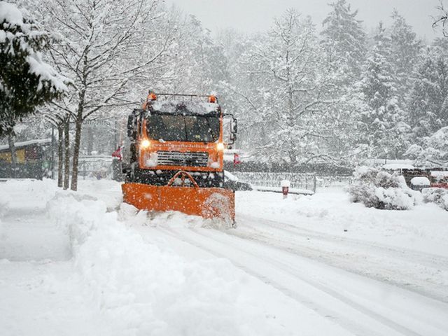 Снегоуборочная техника для Киева обойдется в 100 миллионов Снегоуборочная техника для Киева обойдется в 100 миллионов