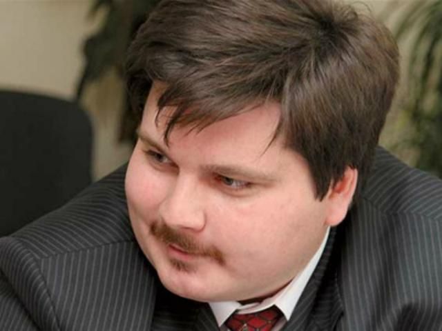 Експерт радить купувати ліки,борошно і цукор, щоб пережити дефолт Експерт радить купувати ліки,борошно і цукор, щоб пережити дефолт