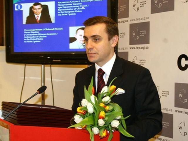 Украинцев пускать в Европу и без биометрических паспортов, - посол ЕС Украинцев пускать в Европу и без биометрических паспортов, - посол ЕС