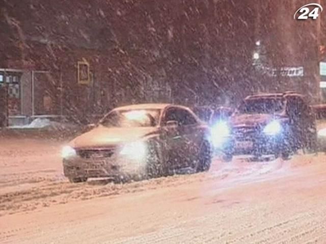Сильний снігопад паралізував Москву