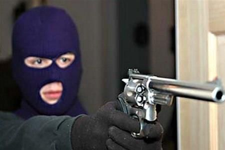 В США мужчина ограбил банк через час после выхода на свободу В США мужчина ограбил банк через час после выхода на свободу