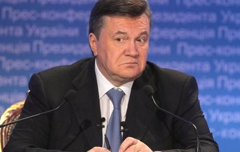 Янукович забув відправити у відставку себе, - опозиція