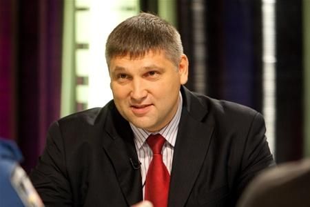 Регіонал: Треба показати цивілізований діалог між більшістю та опозицією Регіонал: Треба показати цивілізований діалог між більшістю та опозицією