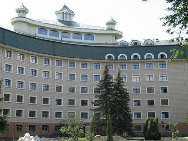 Депутатська "Феофанія" скупилась на 24 мільйони Депутатська "Феофанія" скупилась на 24 мільйони