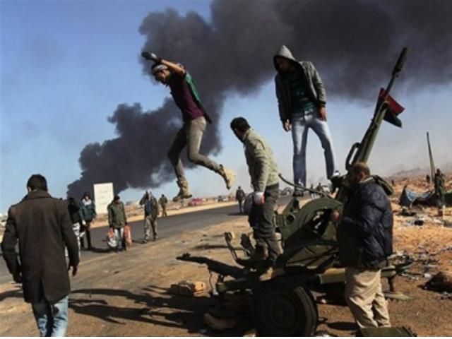 У МЗС просять українців не їхати у Лівію У МЗС просять українців не їхати у Лівію