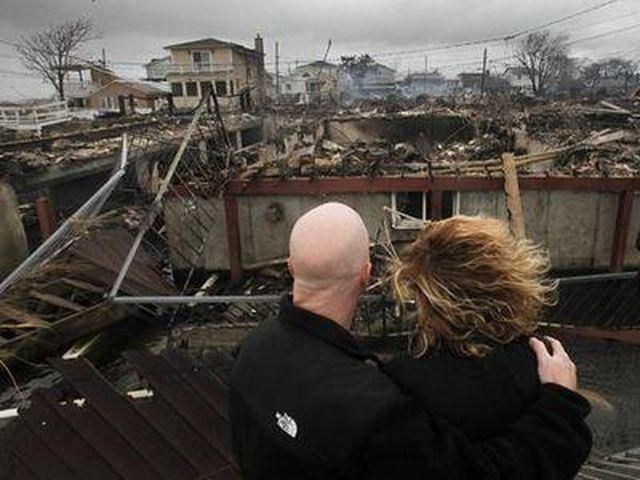 У США після "Сенді" без світла залишається 30 тисяч осіб У США після "Сенді" без світла залишається 30 тисяч осіб