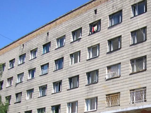 У Маріуполі студентка випала з 9 поверху і залишилась живою У Маріуполі студентка випала з 9 поверху і залишилась живою