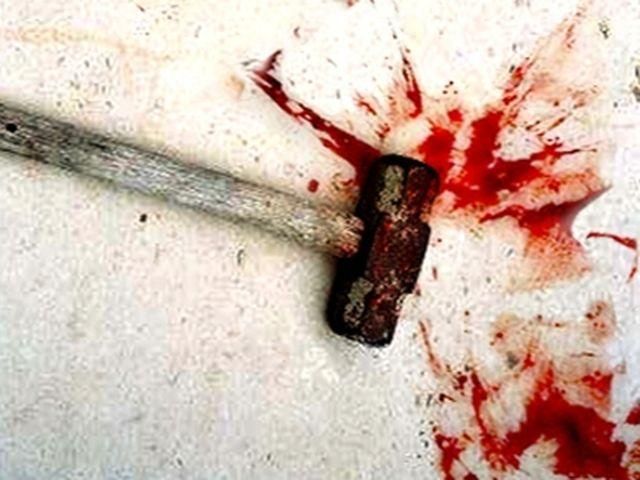 Мужчина три недели жил в одной квартире с двумя трупами Мужчина три недели жил в одной квартире с двумя трупами