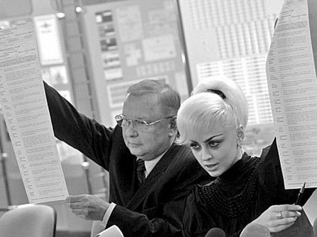 ЦВК зареєструвала усіх 445 депутатів ЦВК зареєструвала усіх 445 депутатів