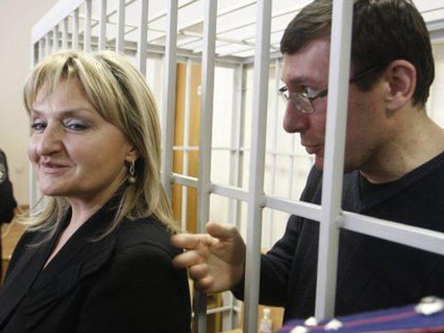 Луценко несколько дней будет консультироваться с независимыми украинскими врачами