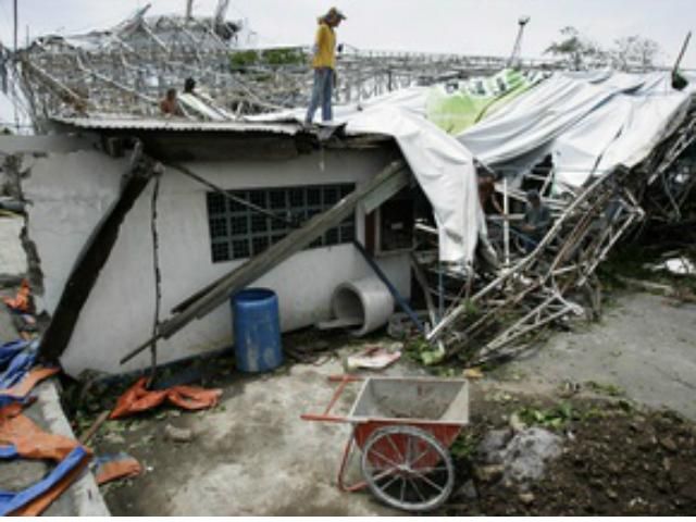 Від тайфуну на Філіппінах постраждали понад 5 млн людей