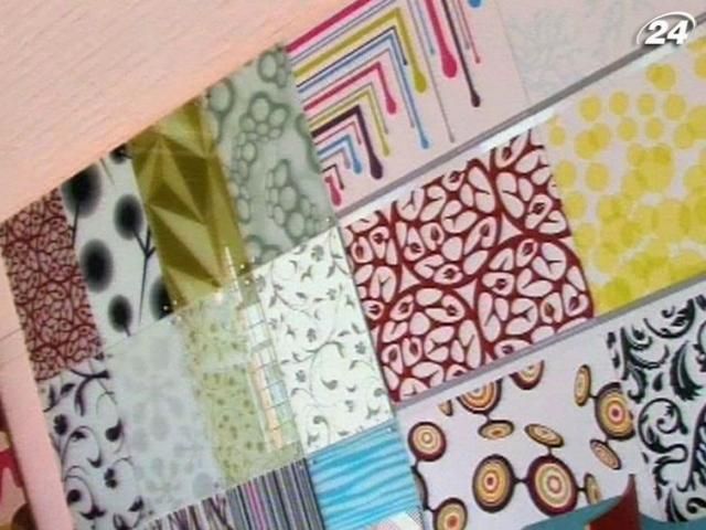 Німецький дизайнер малює візерунки у стилі “сучасного ретро” Німецький дизайнер малює візерунки у стилі “сучасного ретро”