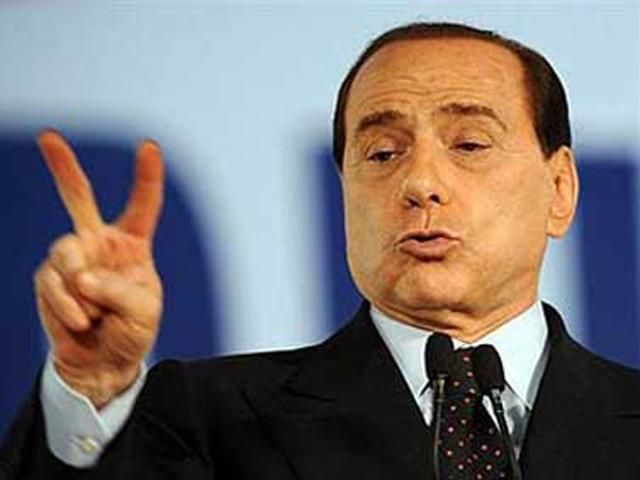 Берлусконі знову хоче у політику